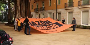 Compromís critica los presupuestos "Vox salva a Mazón"