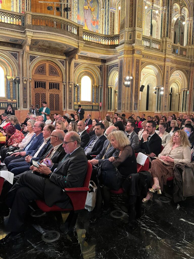 Valencia celebra la II Gala de los Doctores con un emotivo homenaje a la excelencia académica 7 I Gala de los Doctores con un emotivo homenaje a la excelencia academica 5
