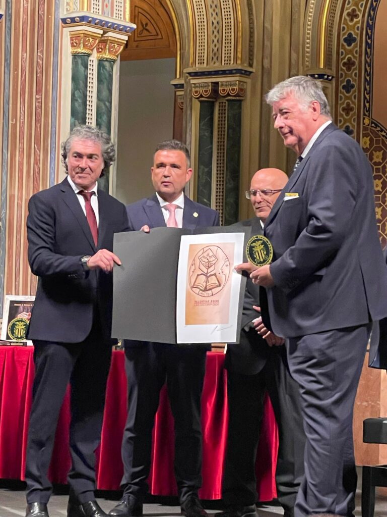 Valencia celebra la II Gala de los Doctores con un emotivo homenaje a la excelencia académica 9 I Gala de los Doctores con un emotivo homenaje a la excelencia academica 7