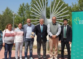 El instituto de Paiporta IES Andreu Alfaro, recibe las ‘Ayudas Sociales DANA’ de la Fundación Eurocaja Rural