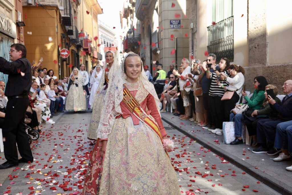 La Virgen procesionó a hombros por el Cap i Casal 3 IMG 2870