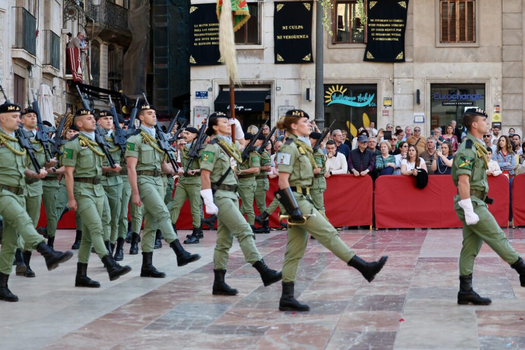 La Virgen procesionó a hombros por el Cap i Casal 47 IMG 2884