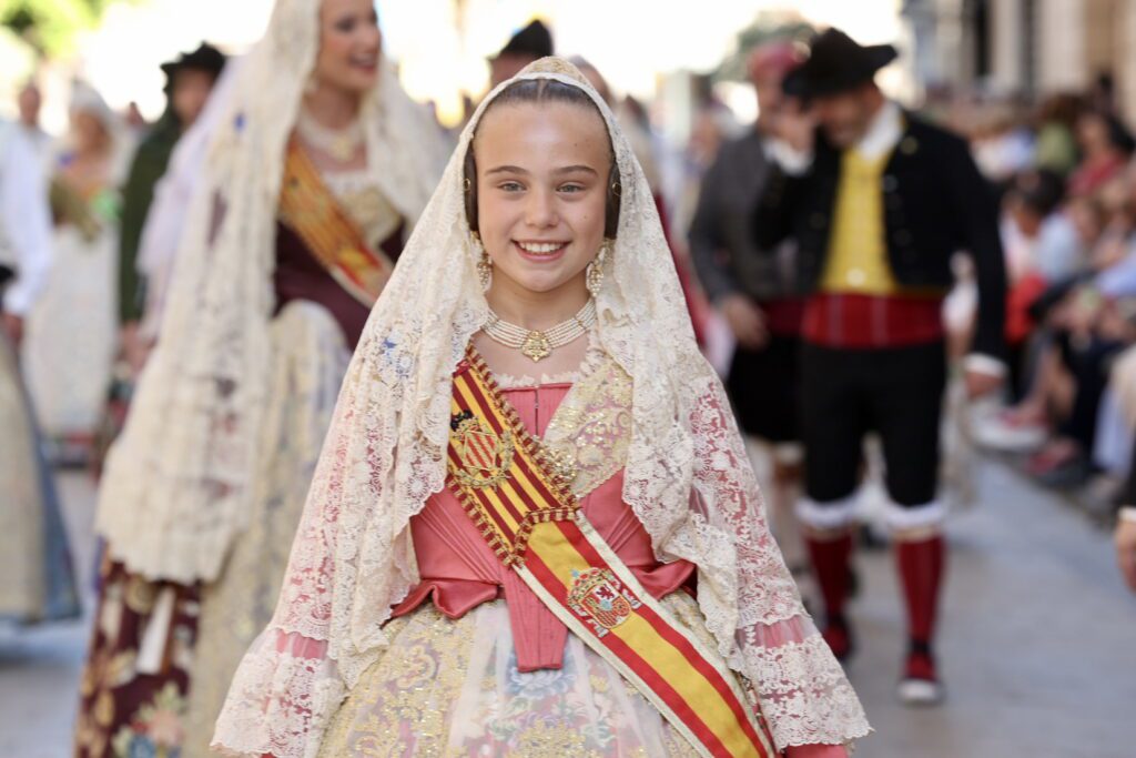 La Virgen procesionó a hombros por el Cap i Casal 4 IMG 2921