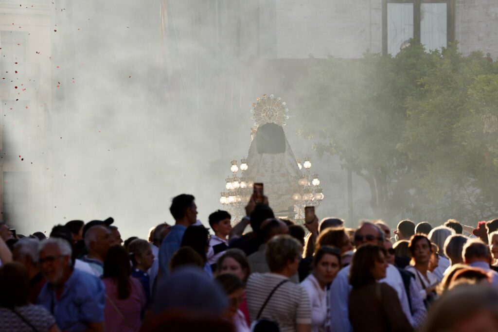La Virgen procesionó a hombros por el Cap i Casal 64 IMG 2923