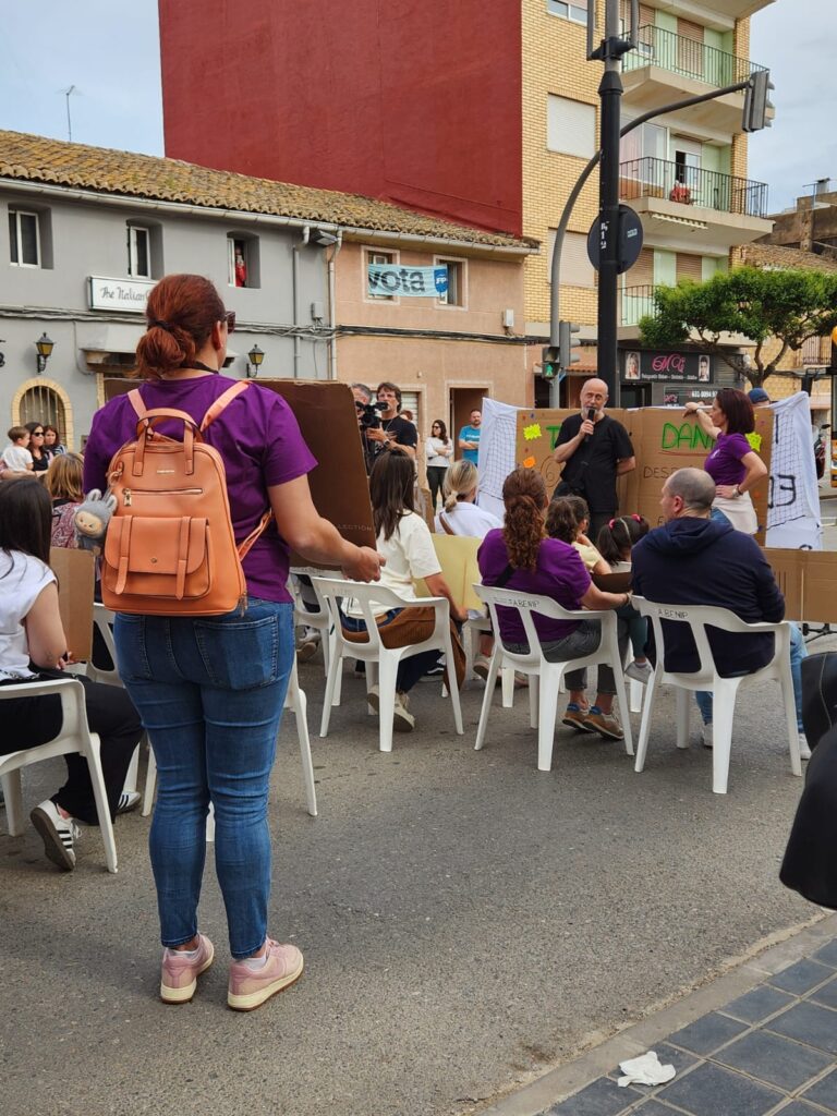 Cuando reconstruir una escuela se convierte en una odisea: Beniparrell se planta 14 Imagen de WhatsApp 2025 05 18 a las 17.39.24 7f738d81