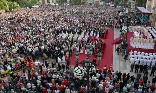 Una Missa d'Infants de las celebraciones de la Mare de Deu dels Desamparats llena de novedades