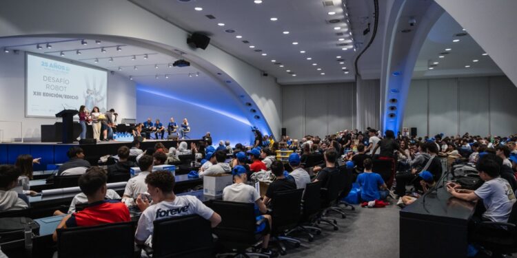 El Museu de les Ciències celebra la final del concurso ‘Desafío Robot’ con más de 200 robots diseñados por escolares 1 El Museu de les Ciències celebra la final del concurso ‘Desafío Robot’ con más de 200 robots diseñados por escolares