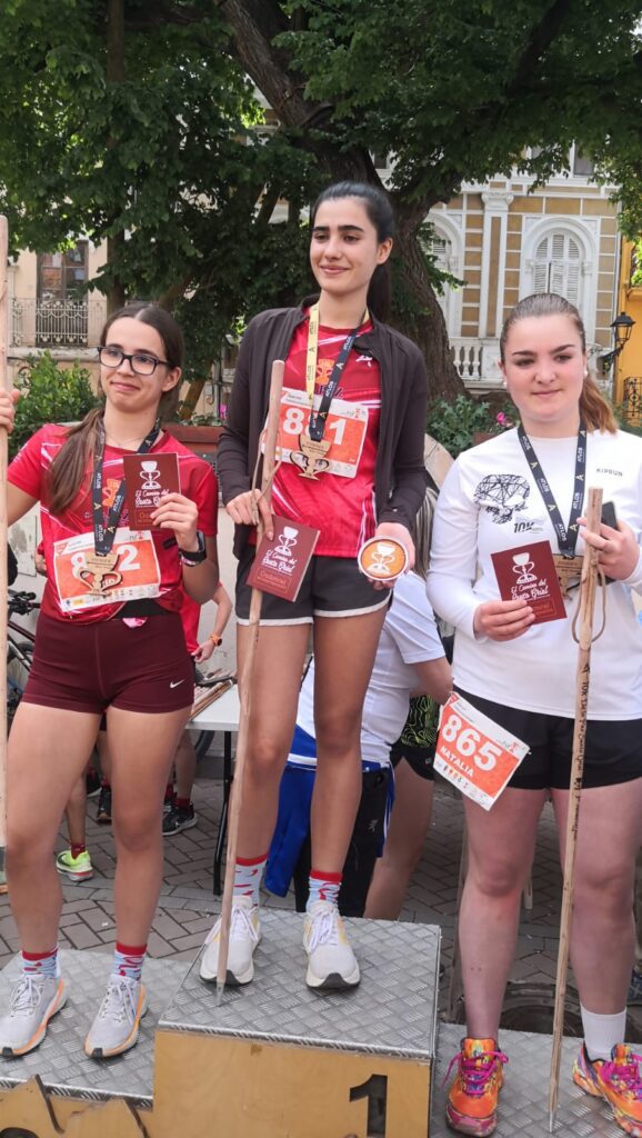 Éxito absoluto en el Maratón del Santo Grial: deporte, historia y valores en el corazón de Castellón 10 PREMIADAS EN LA CARRERA