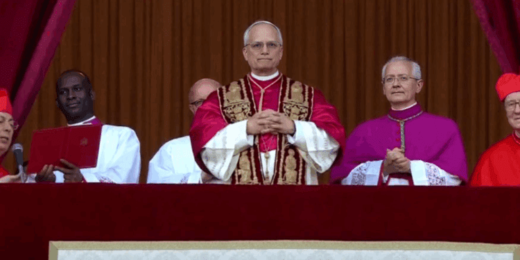 El primer mensaje del Papa León XIV: una paz que desarma 1 El primer mensaje del Papa León XIV: una paz que desarma