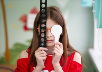 Expertos de Vithas señalan la importancia de la salud visual en los jóvenes para su desarrollo cognitivo