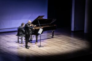 Vicente Huerta y Josu De Solaun culminan la integral de sonatas para violín y piano de Beethoven en «Cambra al Palau» 2 Vicente Huerta y Josu De Solaun culminan la integral de sonatas para violín y piano de Beethoven en «Cambra al Palau»