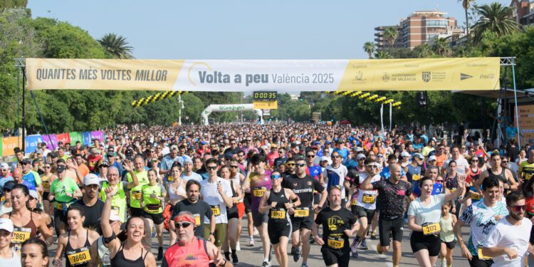 La Volta a Peu Valéncia 2025 reúne a 8500 personas 1 La Volta a Peu Valéncia 2025 reúne a 8500 personas
