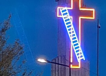 Lo Rat Penat llamenta les "excuses i la desídia" que han deixat a les Festes del Crist de Grau sense el seu emblema més representatiu 1 Lo Rat Penat llamenta les "excuses i la desídia" que han deixat a les Festes del Crist de Grau sense el seu emblema més representatiu