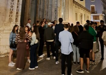 El PSPV denuncia la inacción de Catalá-Vox ante los botellones en la Lonja