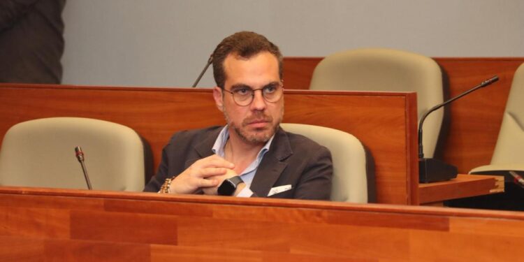 Nuevo capítulo en Vox Torrent: Vox le exige el acta al concejal Portavoz Guillermo Alonso y lo califica de tránsfuga 1 Nuevo capítulo en Vox Torrent: Vox le exige el acta al concejal Portavoz Guillermo Alonso y lo califica de tránsfuga