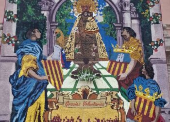 Acaba la instalación del tapiz de la Virgen dedicado a los voluntarios de la #DANA 5 Acaba la instalación del tapiz de la Virgen dedicado a los voluntarios de la #DANA