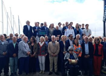 Paco Camps se reivindica ante cerca de 2.000 personas y asegura que busca un PPCV fuerte y unido