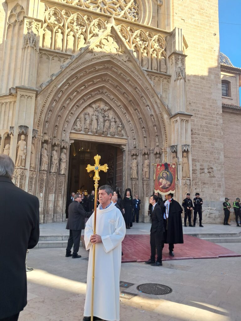 La Virgen procesionó a hombros por el Cap i Casal 10 WhatsApp Image 2025 05 12 at 10.03.15