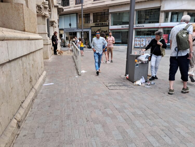 El Ajuntament de Catalá apuesta por un turismo de low cost de comer en los parques y alojarse en apartamentos turísticos