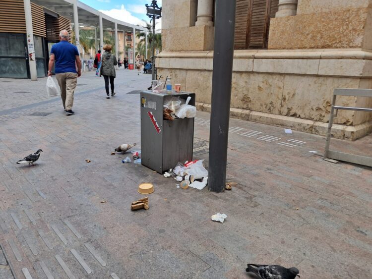 El Ajuntament de Catalá apuesta por un turismo de low cost de comer en los parques y alojarse en apartamentos turísticos