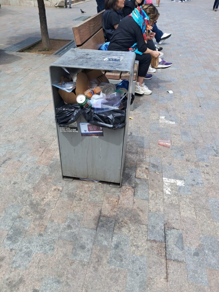 El Ajuntament de Catalá apuesta por un turismo de low cost de comer en los parques y alojarse en apartamentos turísticos