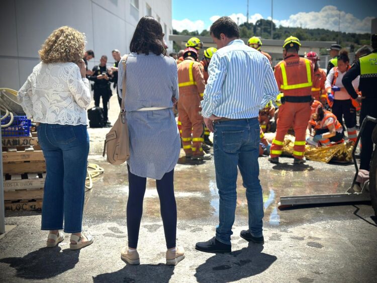 Tres heridos en una fábrica del Polígono Industrial Mas del Juge en Torrent