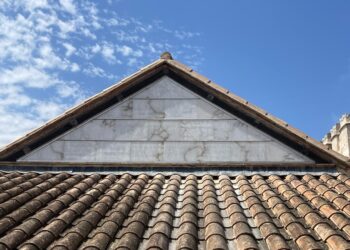 El muro hastial norte de la Lonja ya está reparado