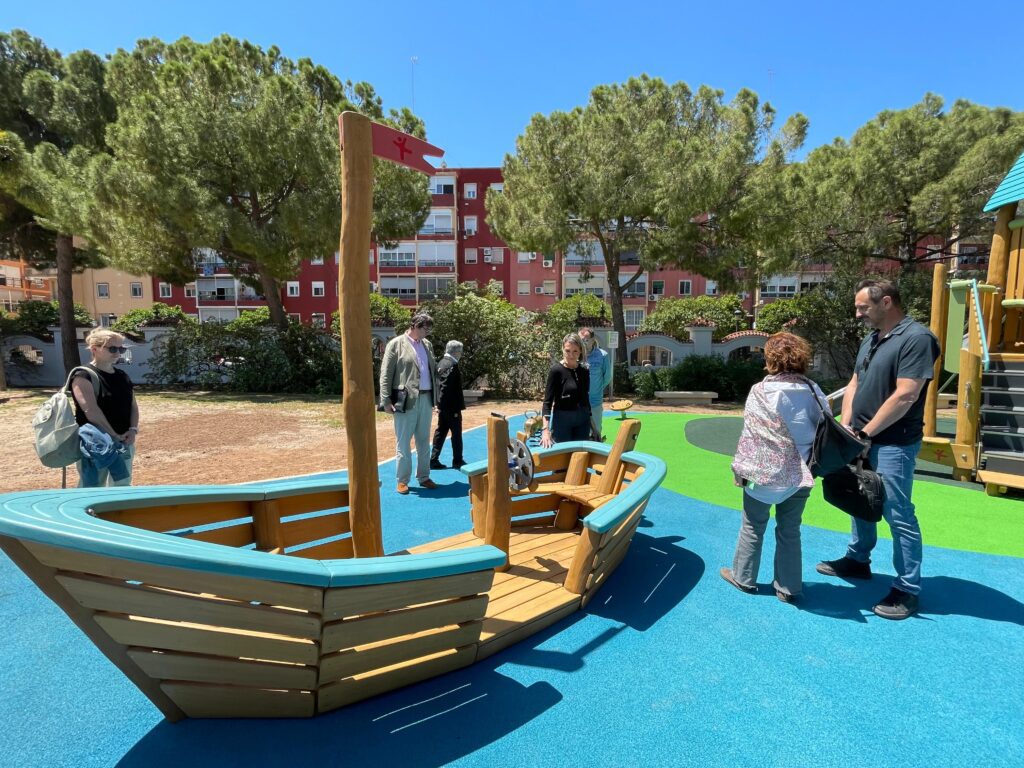 Valencia renueva sus juegos infantiles en el Parque de Benicalap con una restauración integral 3 WhatsApp Image 2025 05 21 at 13.52.18