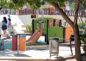 Valencia renueva sus juegos infantiles en el Parque de Benicalap con una restauración integral