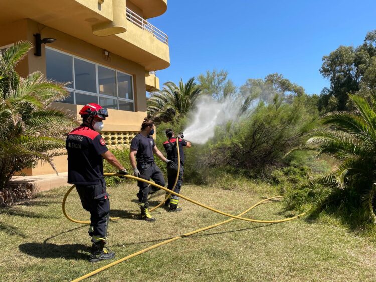 Devesa aplica escudo forestal con retardante contra incendios