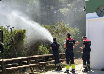 Devesa aplica escudo forestal con retardante contra incendios