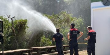 Devesa aplica escudo forestal con retardante contra incendios