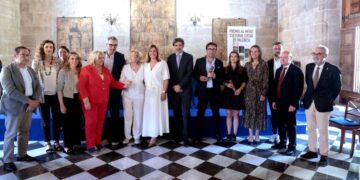 Instrumentalisació política dels Premis al Mèrit Cultural i l’oblit als escritors en llengua valenciana