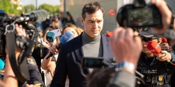 El PP acusa a Pedro Sánchez de “degenerar la política” tras la imputación de su hermano