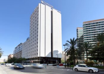 El hotel Exe Rey Don Jaime cambia de manos: Genefim lo adquiere por 50 millones de euros