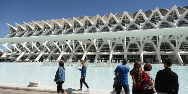 El Museu de les Ciències lanza una búsqueda de sobres dorados con premios por su 25 aniversario 1 El Museu de les Ciències lanza una búsqueda de sobres dorados con premios por su 25 aniversario