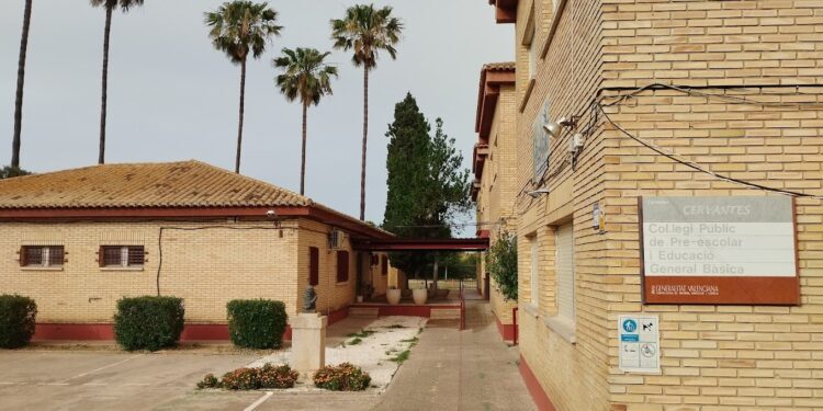 Agreden a directivo del CEIP Cervantes de Algemesí y exigen protección docente 1 Agreden a directivo del CEIP Cervantes y exigen protección docente
