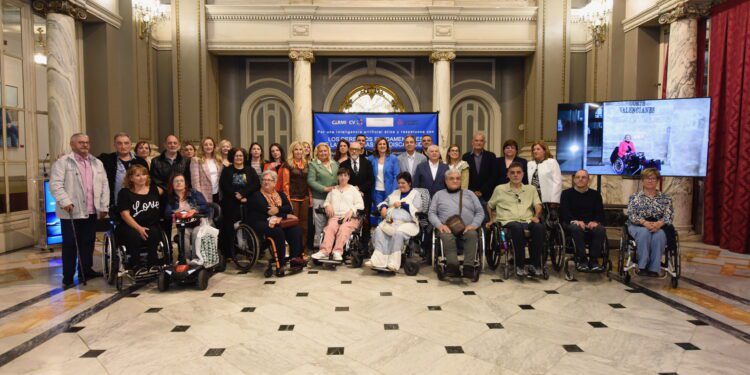 CERMI-CV reclama una inteligencia artificial ética y rinde homenaje a Teresa Navarro