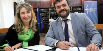El Colegio de Médicos de Valencia y Uniteco renuevan su acuerdo