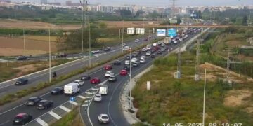 Un coche averiado colapsa la ronda Nort y provoca retenciones en toda el área metropolitana de Valencia