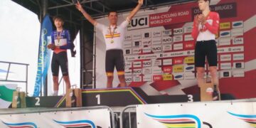 Eduardo Santas conquista el oro para España en la contrarreloj C3 de la Copa del mundo de Ostende