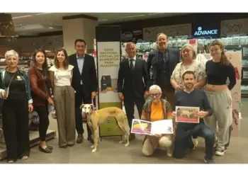 Más de 500 kilos de solidaridad: El Corte Inglés y la Germandat Sant Antoni Abat apoyan a las protectoras de animales en la Comunitat Valenciana
