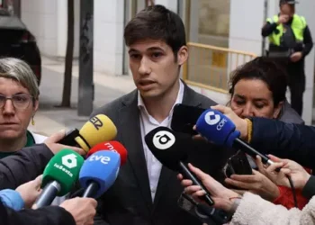 PSPV y Compromís reclaman más presencia policial y control del turismo ilegal en Valencia