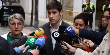 PSPV y Compromís reclaman más presencia policial y control del turismo ilegal en Valencia
