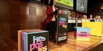 Ana García sigue al frente de CCOO CV: el sindicalismo se pinta de violeta (pero no renuncia al rojo)