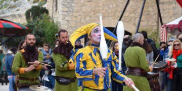 El Castillo de Santa Bárbara viaja a la Edad Media el fin de semana con música y espectáculos