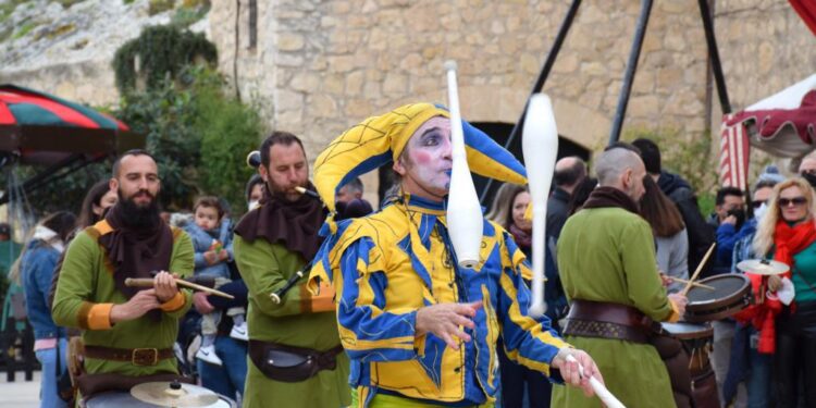El Castillo de Santa Bárbara viaja a la Edad Media el fin de semana con música y espectáculos