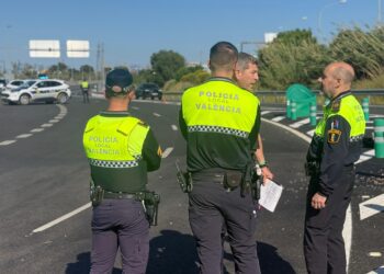 Dos fallecidos en un accidente en la V-30