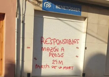 El PP condena las pintadas vandálicas en diversas sedes locales