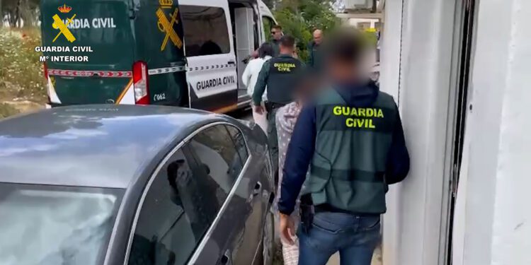 10 detenidos por la Guardia Civil en Requena por organización criminal dedicada al narcotráfico